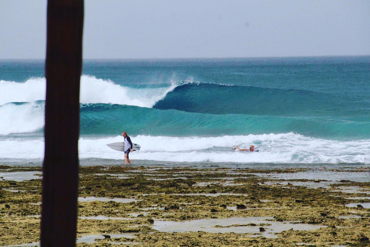 Baturundung Surf Resort Naibos Zewnętrze zdjęcie