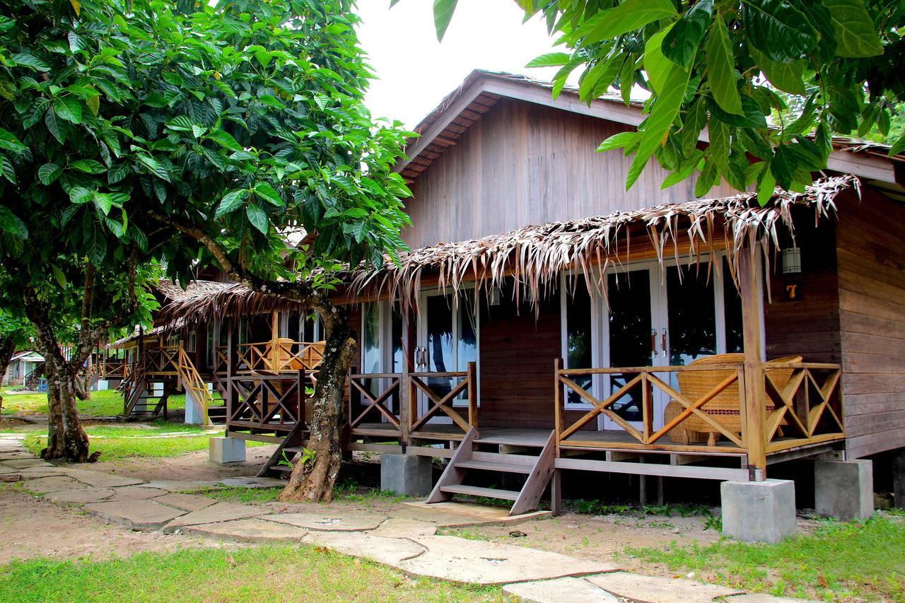Baturundung Surf Resort Naibos Zewnętrze zdjęcie
