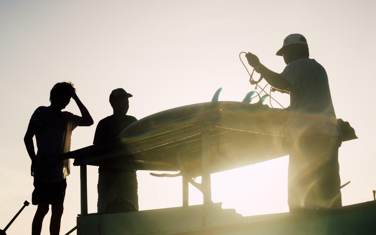 Baturundung Surf Resort Naibos Zewnętrze zdjęcie
